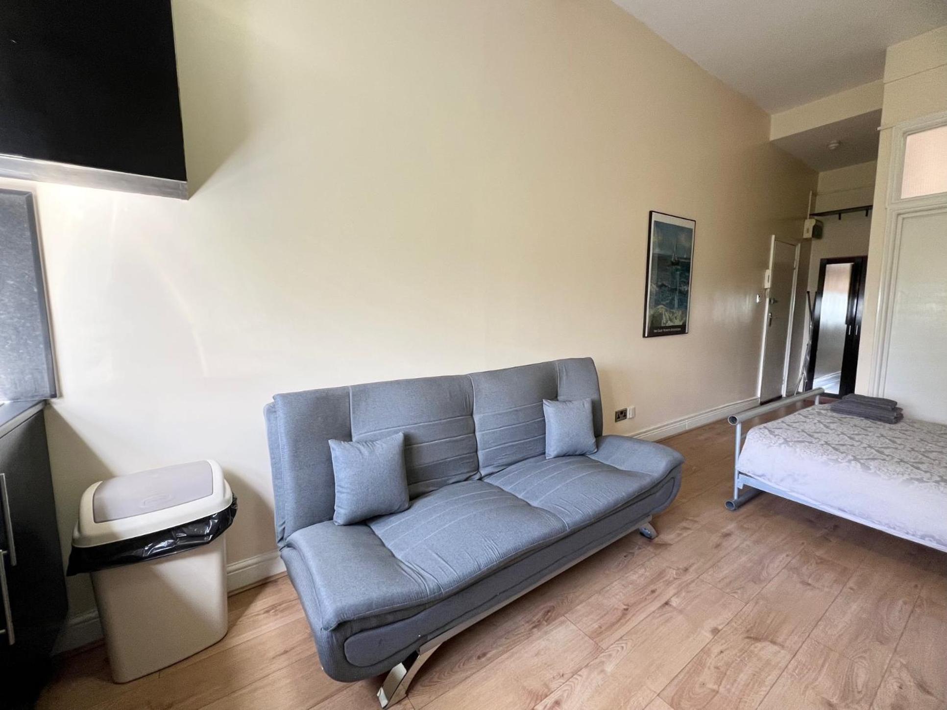 Comfy Apartments - Finchley Road Londra Exterior foto