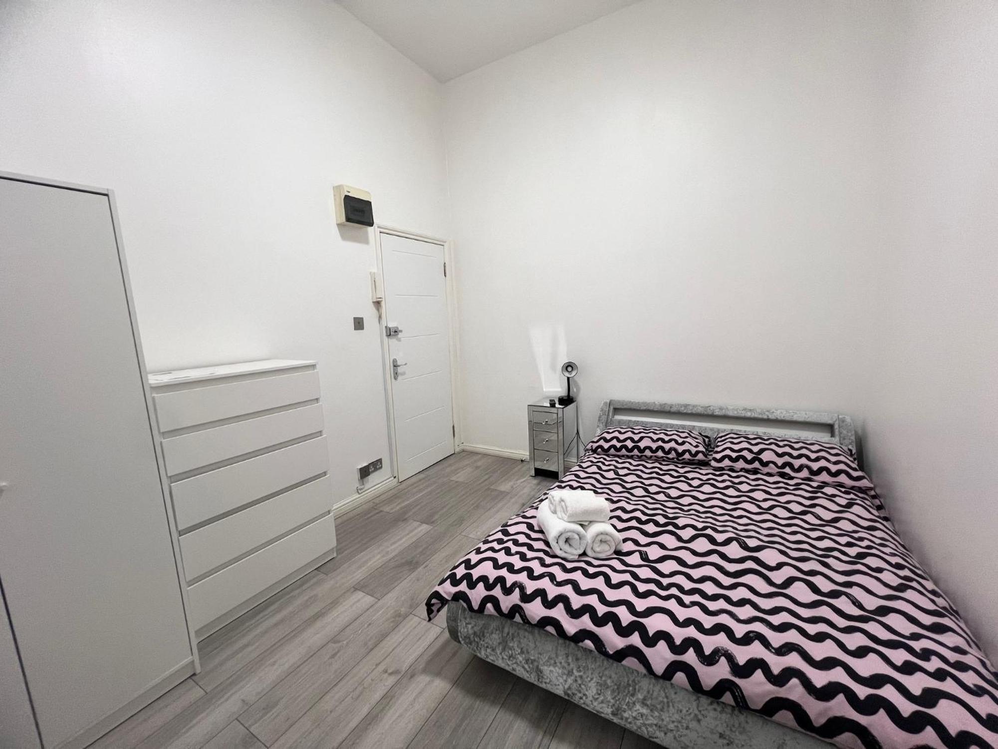 Comfy Apartments - Finchley Road Londra Exterior foto